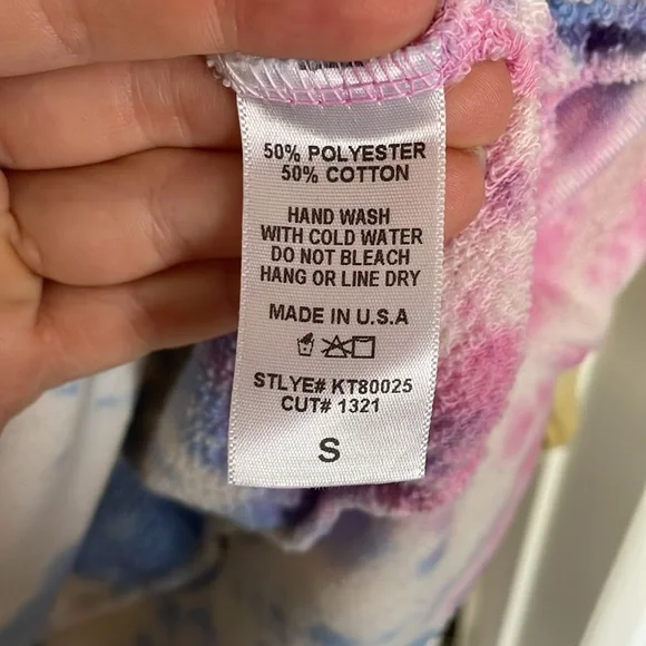 Women’s TieDye Pullover Sweatshirt - Picture 4 of 7